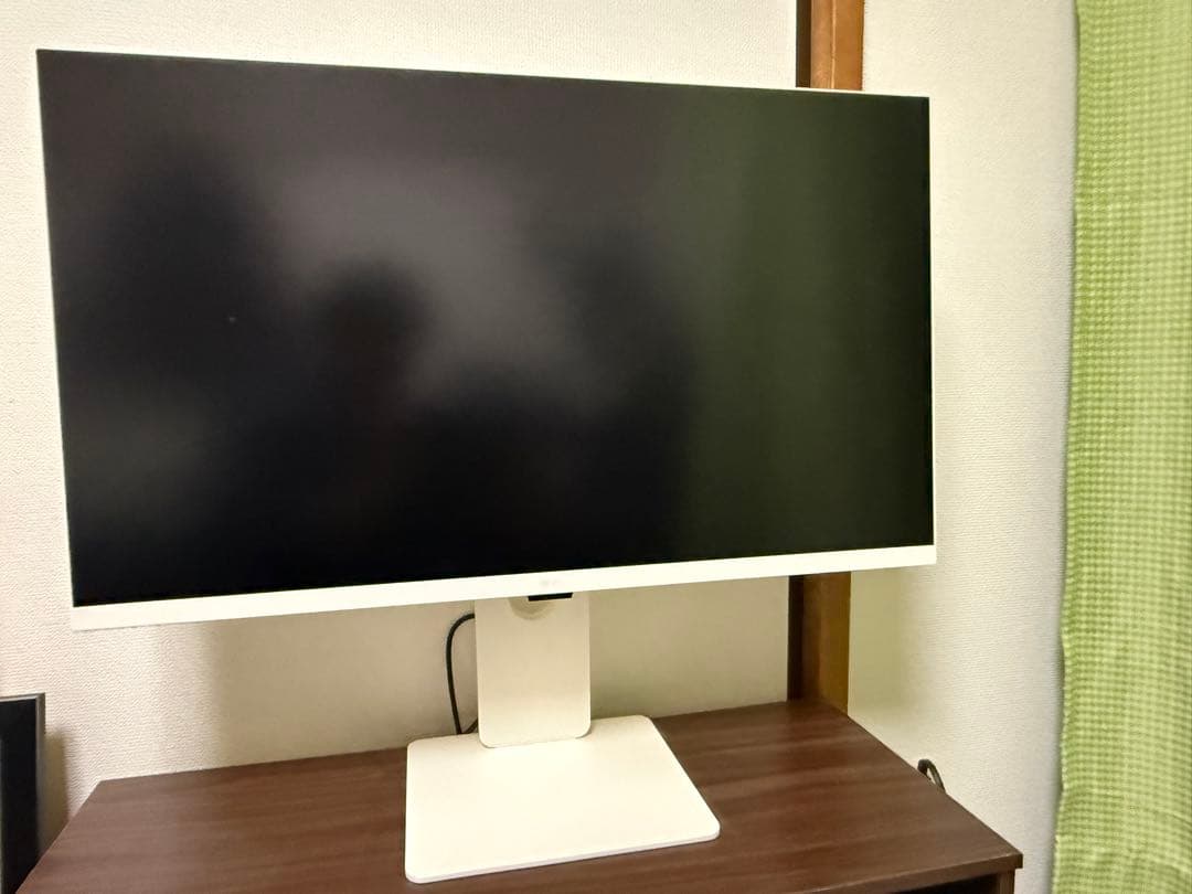 LG 31.5インチ 4Kモニター / 32SR83U-W