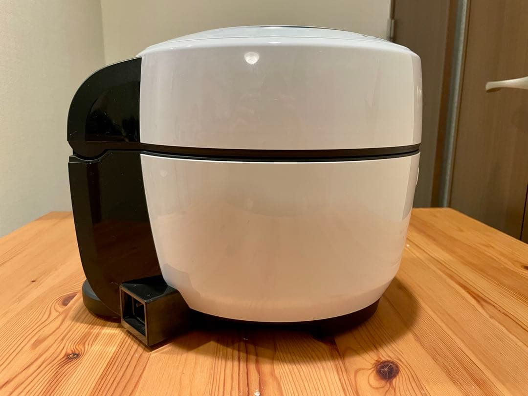 SHARP KN-HW10E-W ヘルシオホットクック水なし自動調理鍋ホワイト
