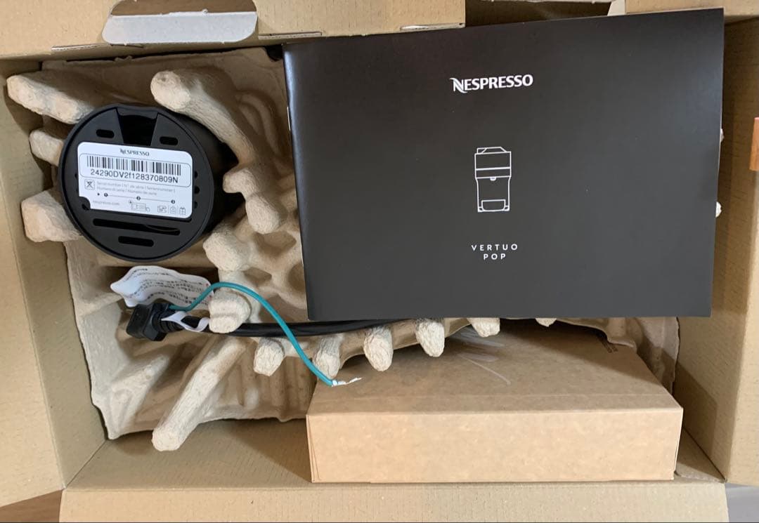 【新品】ネスプレッソヴァーチュオ ポップ(リコリスブラック 12カプセル付き）