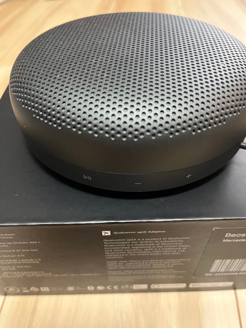 メルセデス　B&O Beosound A1 2nd Gen ワイヤレススピーカー
