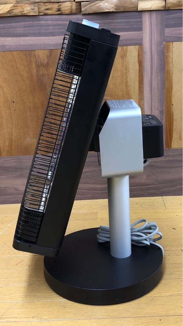 美品　ダイキン　セラムヒート　2023年製　ERFT11ZS-T　遠赤外線暖房機