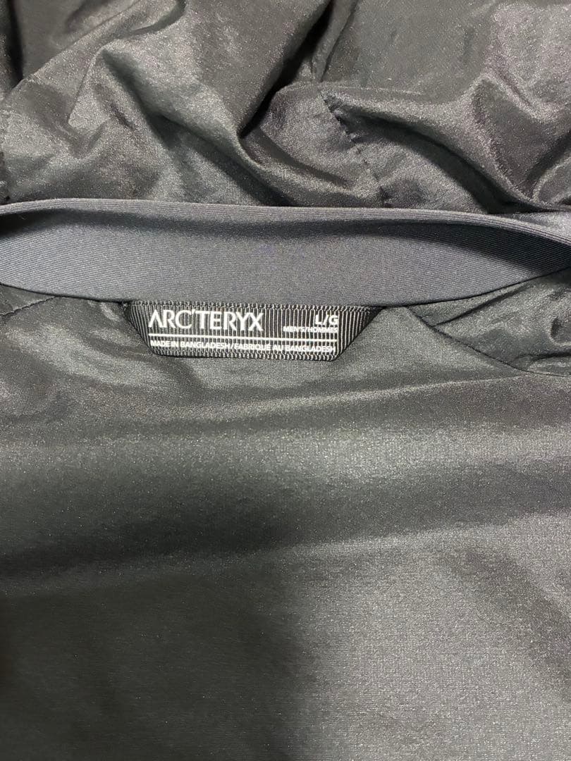 アークテリクス　アトムARフーディ　ブラック