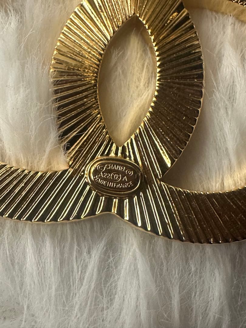 アリス【3回使用】 シャネル ココマーク ロゴ ブローチ 2022年