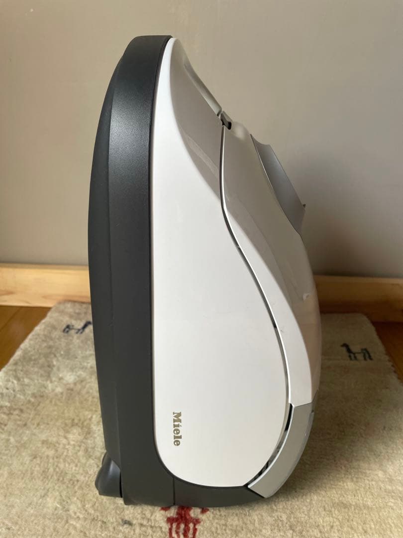 本日限定価格⭐︎ミーレ掃除機Compact C1シリーズ