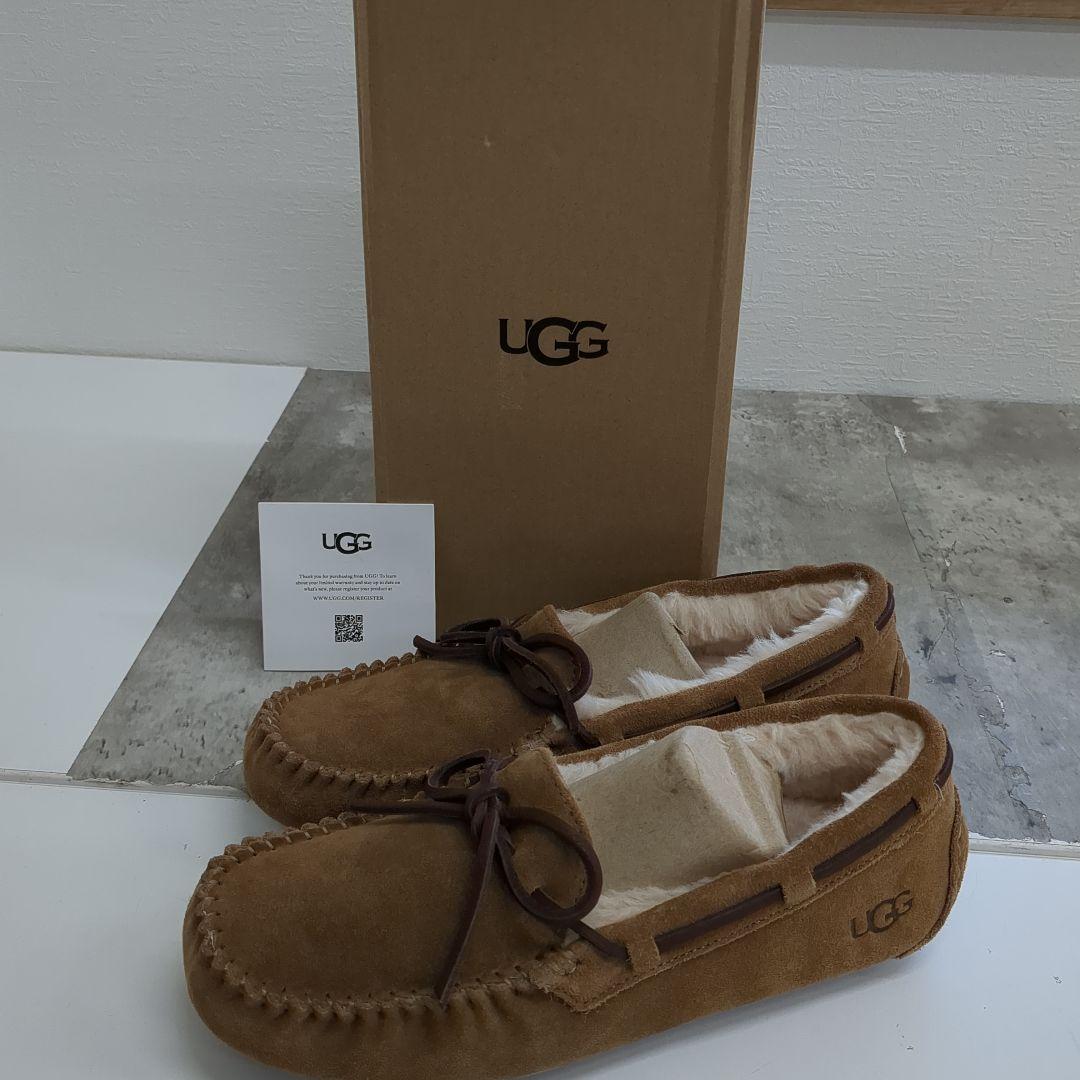 ●8/0121x17 UGG アグ スリッポン モカシン ダコタ ブラウン