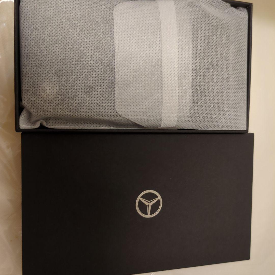 iPhone　16Pro用　メルセデス純正新品　ブラックステッチ 本革ケース