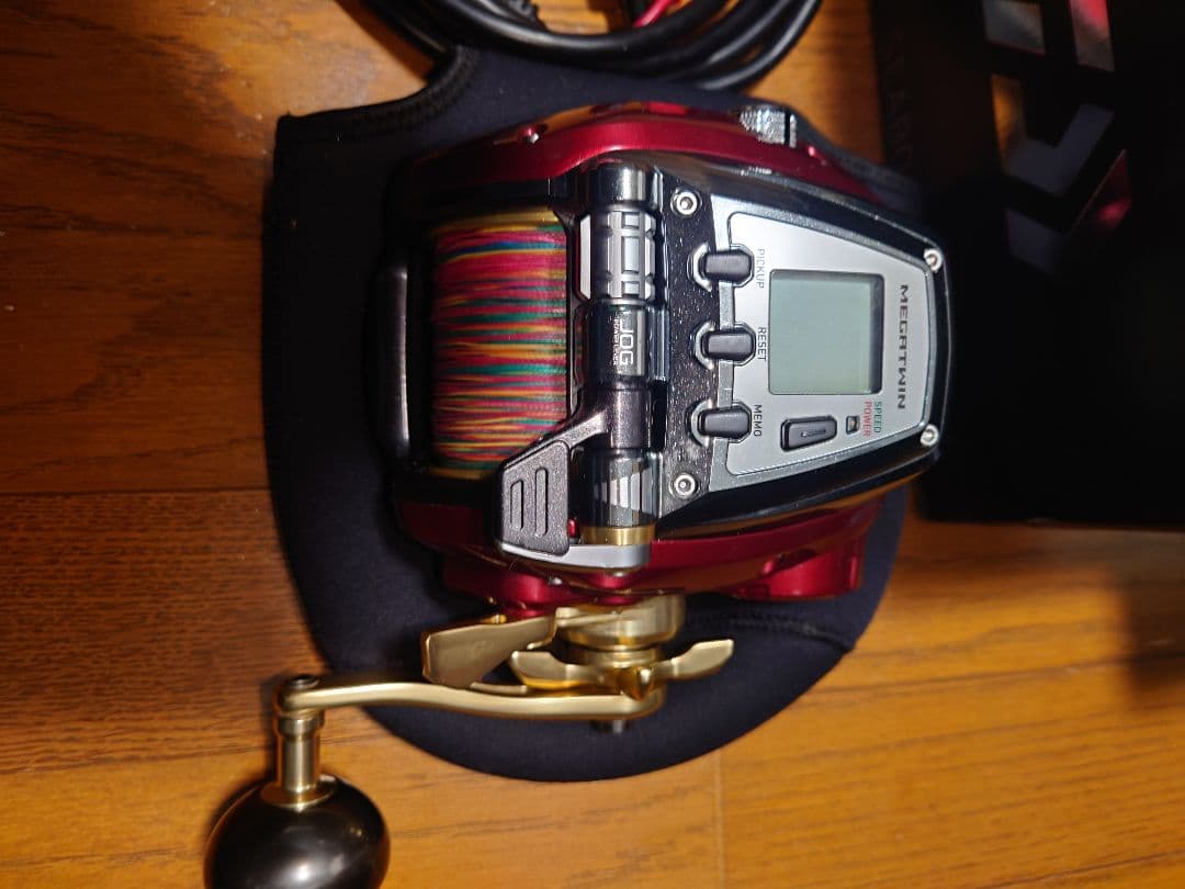 電動リール 赤 デジタル表示