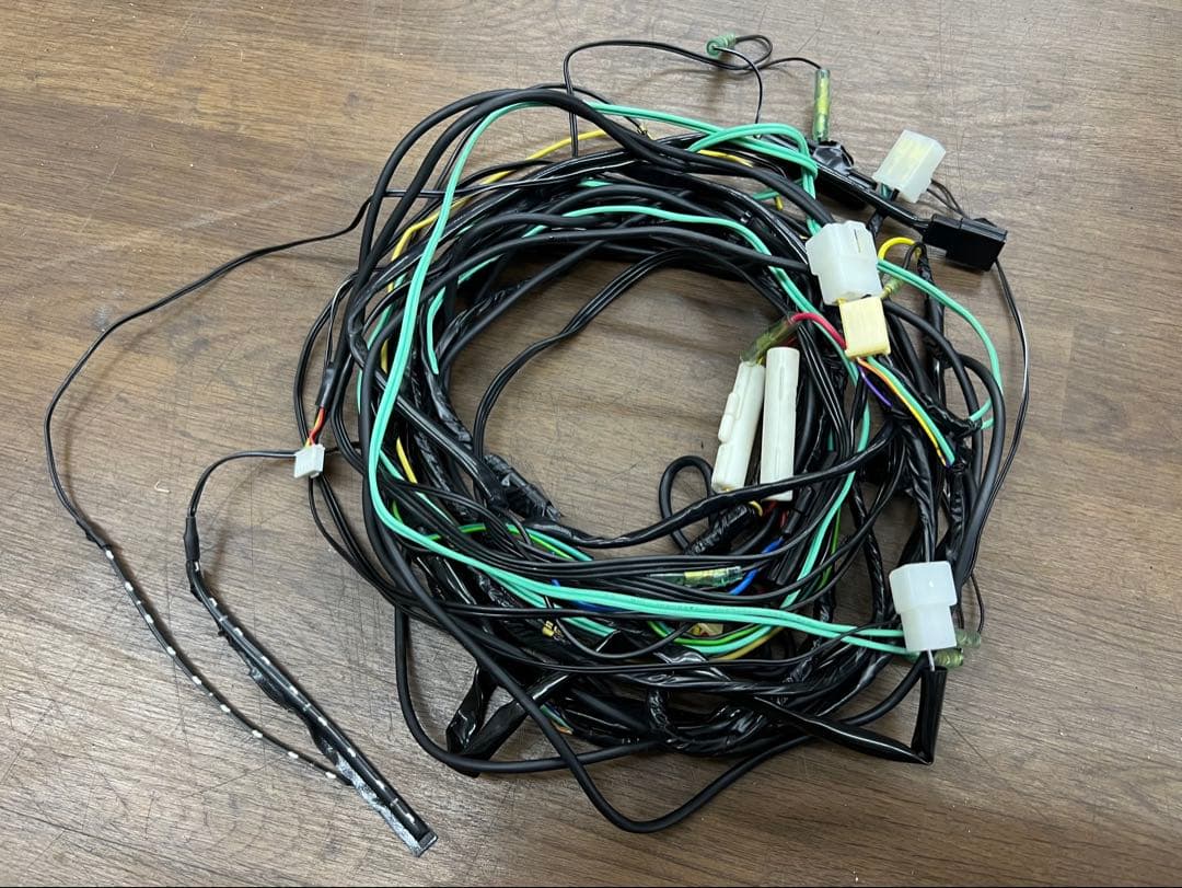 トヨタ クラウン220系 自動ドアロックシステムの配線と部品一式