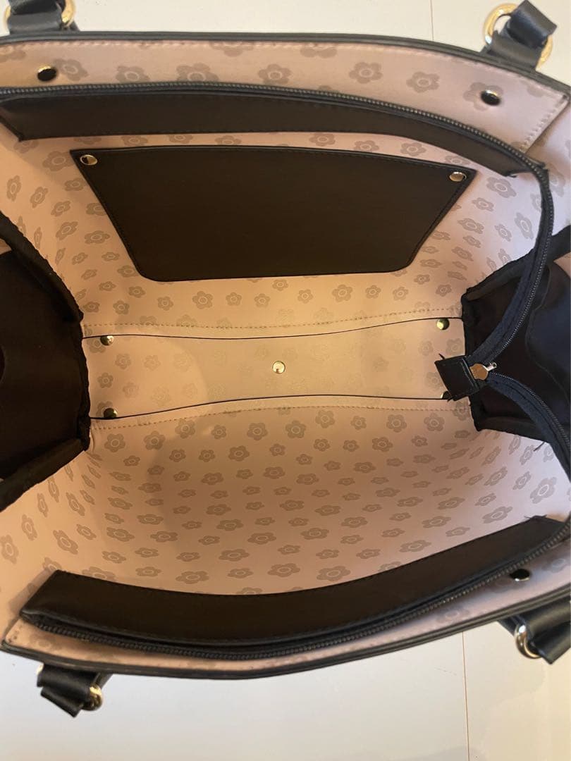 マリークワント フラップサイドデイジー トートバッグ 自立