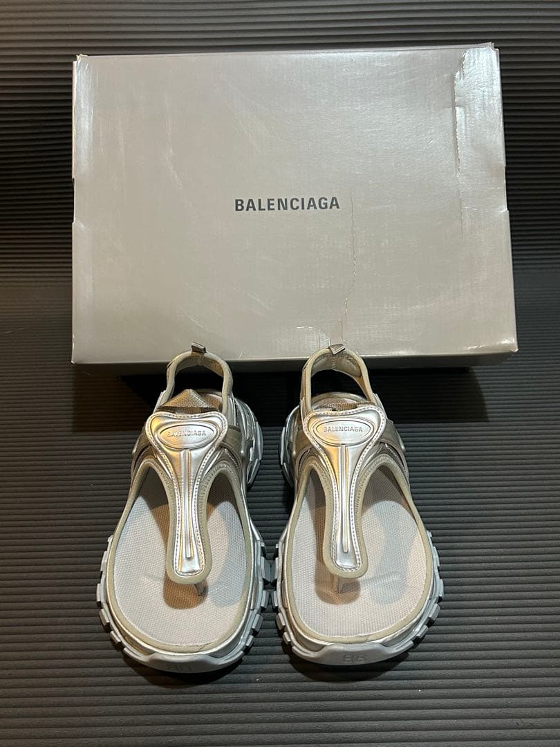 BALENCIAGA シルバー サンダル トラックサンダル 35 23 新品