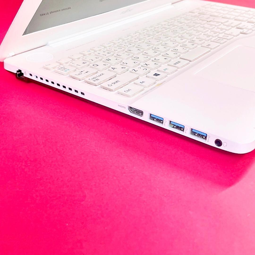 売り切れ続出‼️Corei7✨️おしゃれ白薄型ノートパソコン！大容量1TBカメラ付き