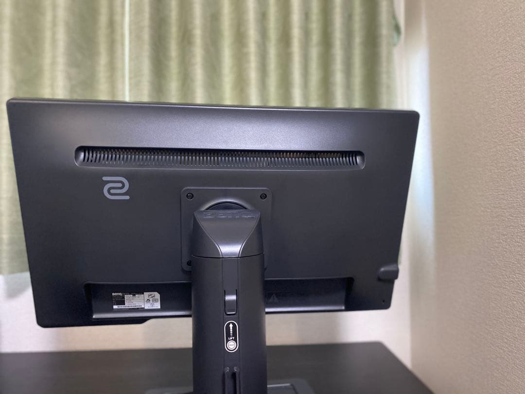 BenQ ZOWIE XL2411 ガミング　モニター