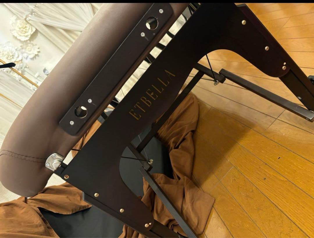 今月だけ限定値下 直接引取3000円引 ETBELLA エステ 降りたたみベッド