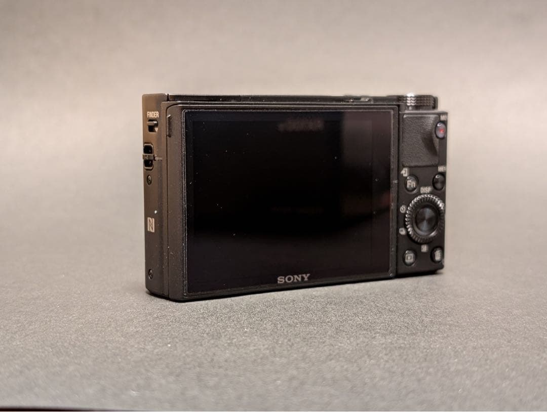 のぎ@再出品多し.いいねよりコメくださいSONY ソニー RX100M5A