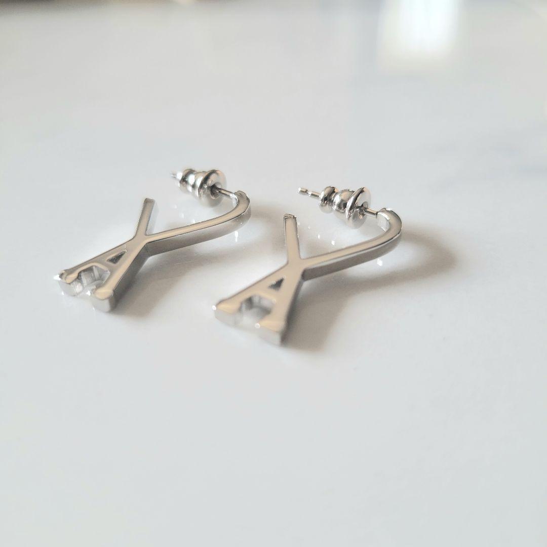 【新品未使用】AMI PARIS/ スモールフープピアス 両耳 SL