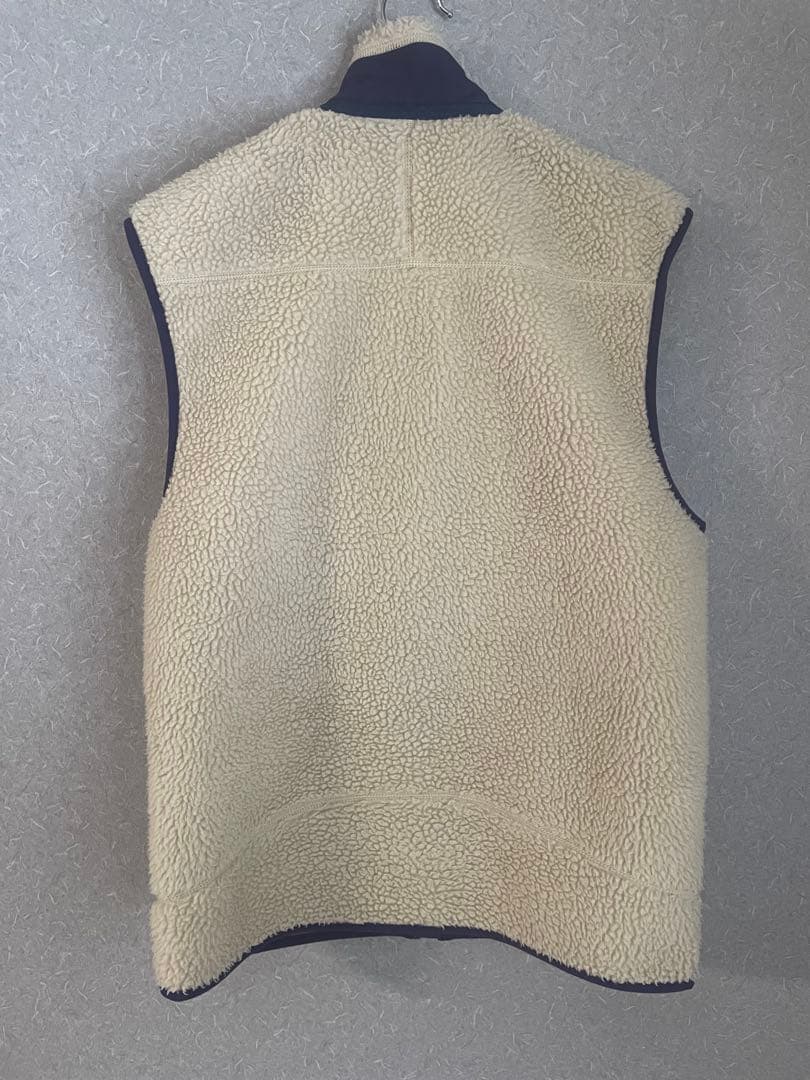 patagonia ベスト Sサイズ クリーム色/紫