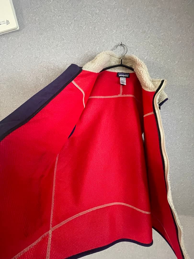 patagonia ベスト Sサイズ クリーム色/紫