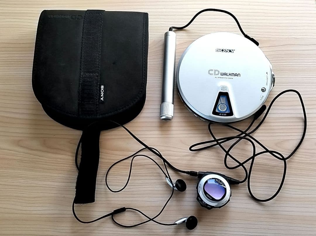 SONY CD WALKMAN D-E01 ソニー ポータブルCDプレーヤー