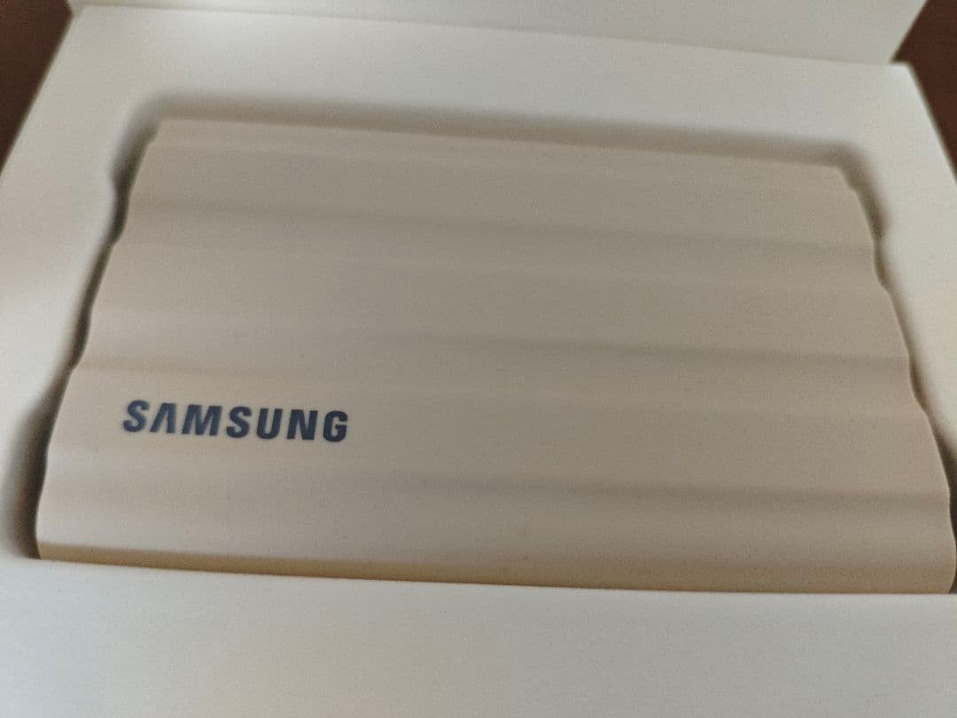 新品未使用Samsung SSD T7Shield 2TB + Lexar SD