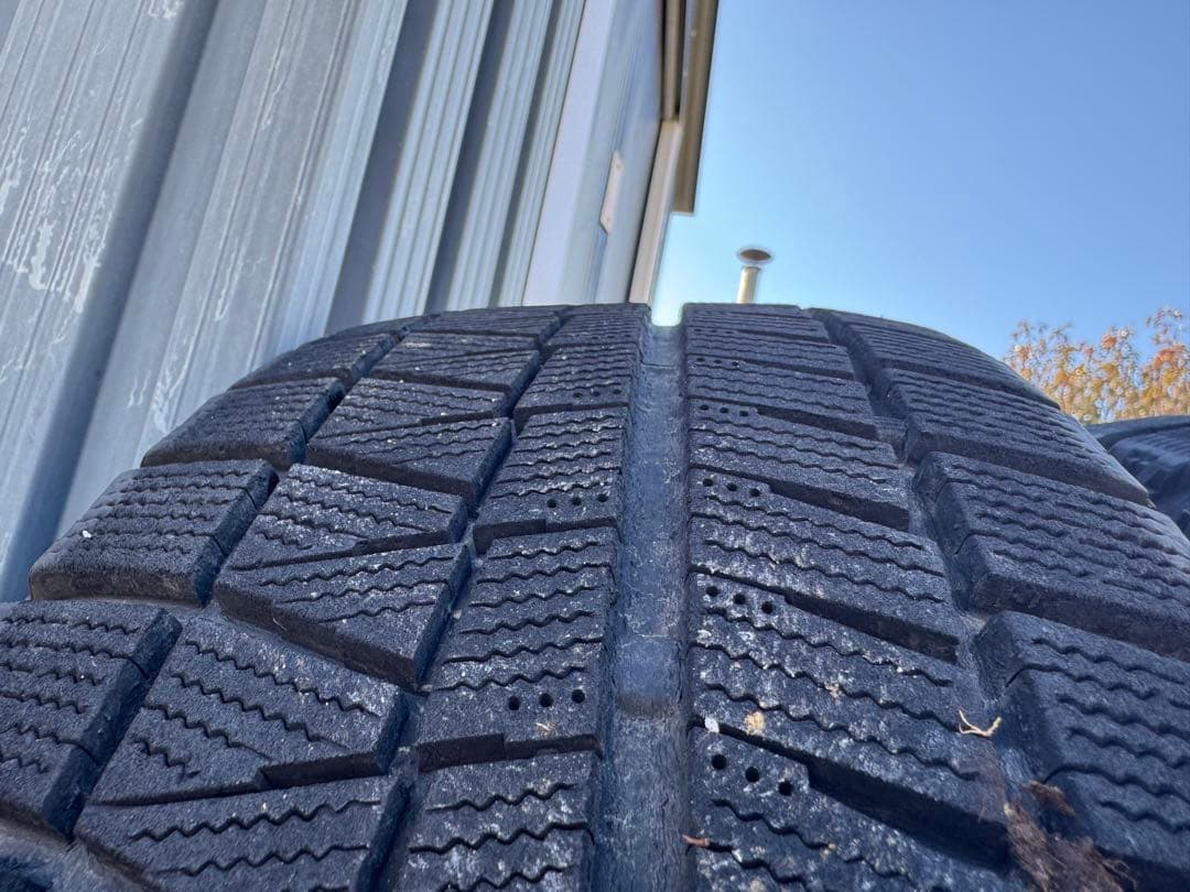 ブリヂストン ブリザック スタッドレスタイヤ・ホイール 4本 215/65R16