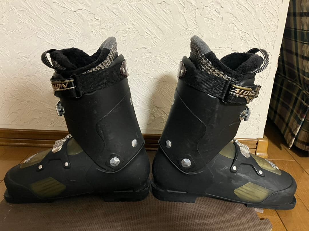 SALOMON　サロモン スキーブーツ 29.5cm 足幅広め 保温性高