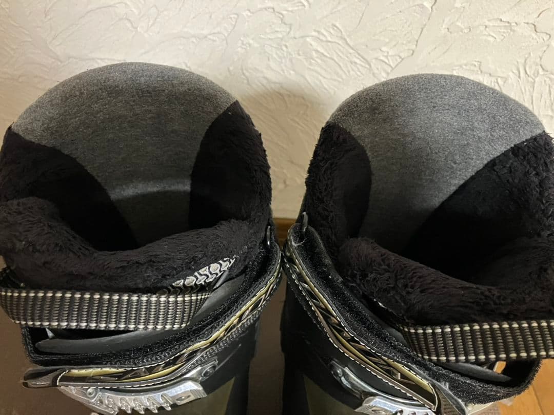 SALOMON　サロモン スキーブーツ 29.5cm 足幅広め 保温性高