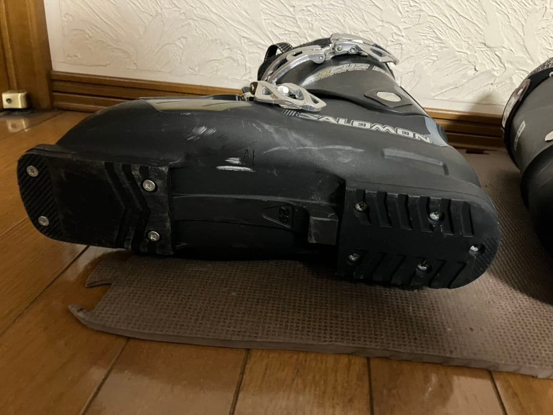 SALOMON　サロモン スキーブーツ 29.5cm 足幅広め 保温性高