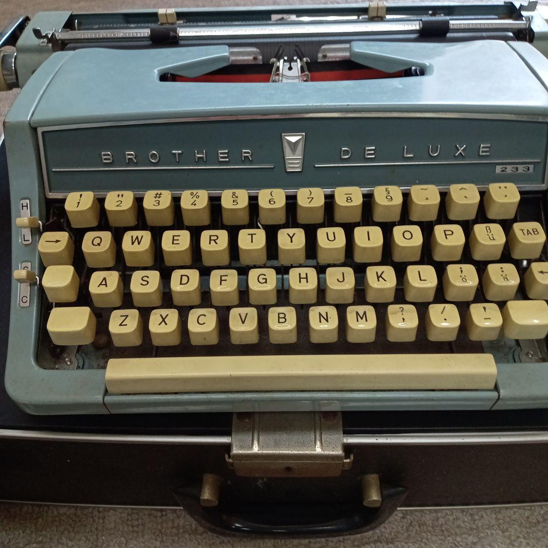 BROTHER ／ DE LUXE 233 タイプライター ケース付