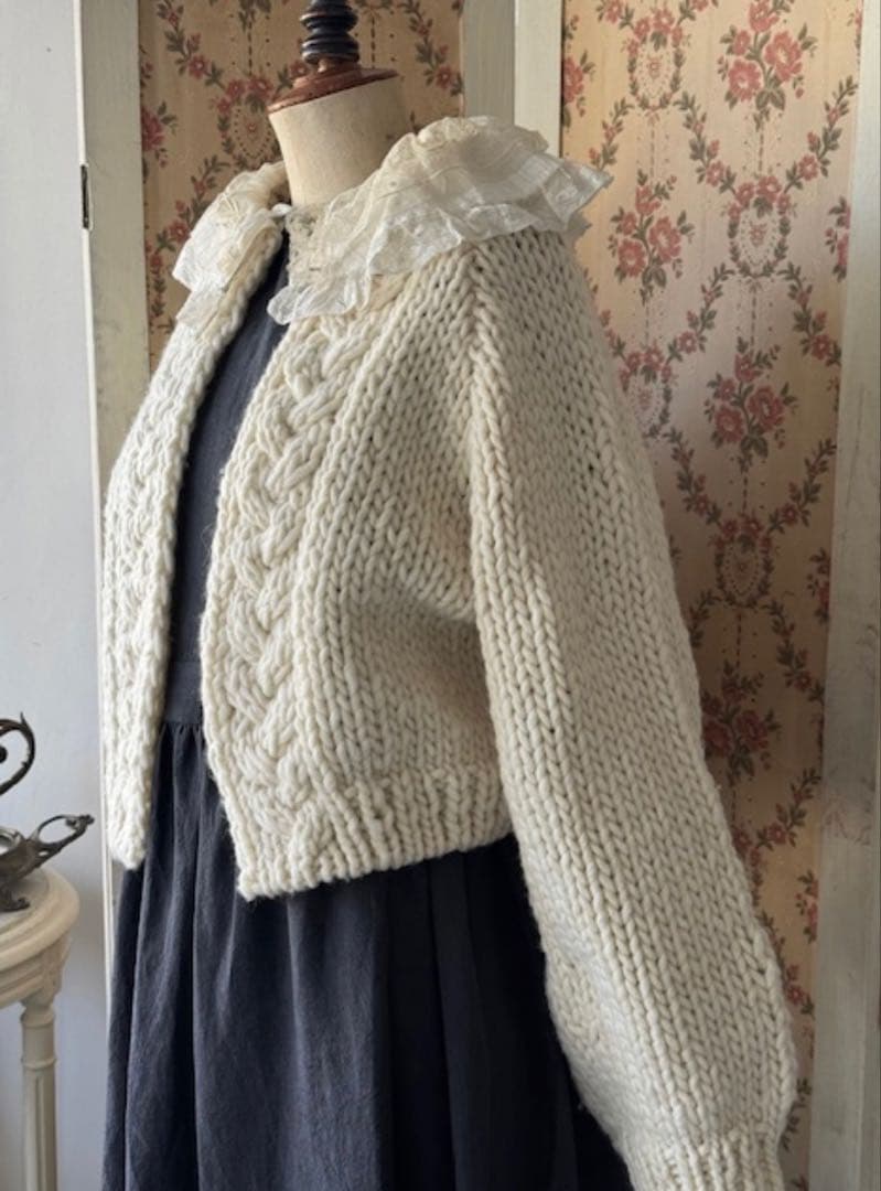 新品　フランスアンティークDifferenceディフェランス 手編みカーディガン