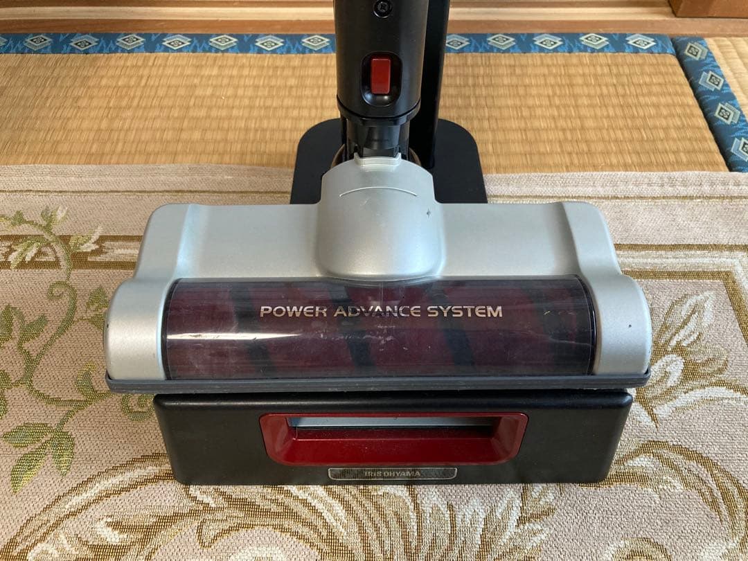 アイリスオーヤマ サイクロン掃除機 アタッチメント・スタンド付 SCD-130P