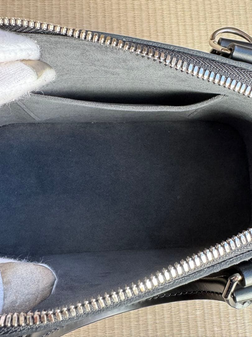 ルイヴィトン　アルマBB ブラック　ハンドバッグ