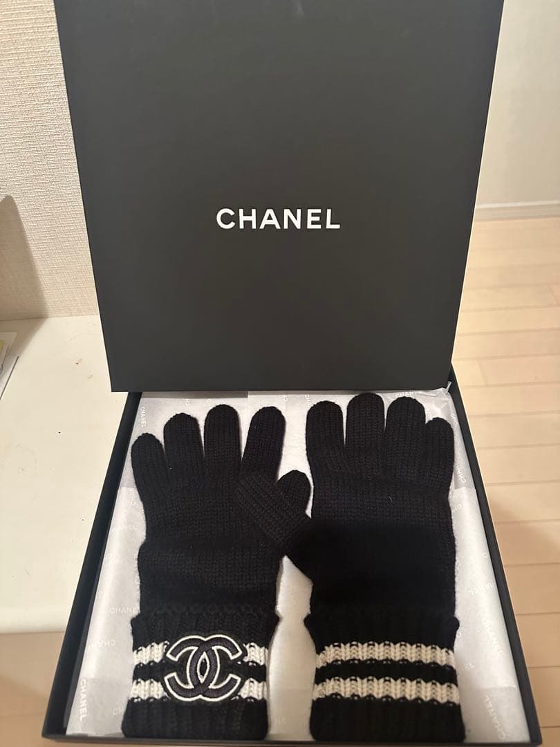 CHANEL ブラック ストライプ手袋