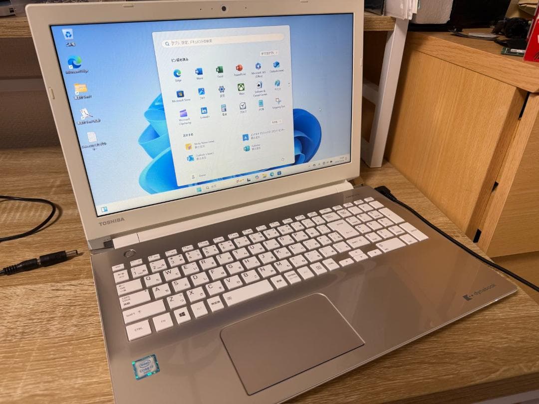 TOSHIBA AZ65 i7 16GB 新品SSD512GB　Office付