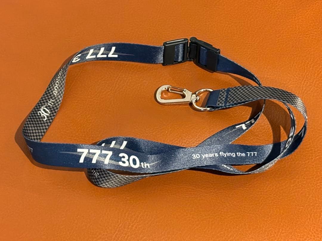 ANA（全日空）　B777就航30周年記念品セット