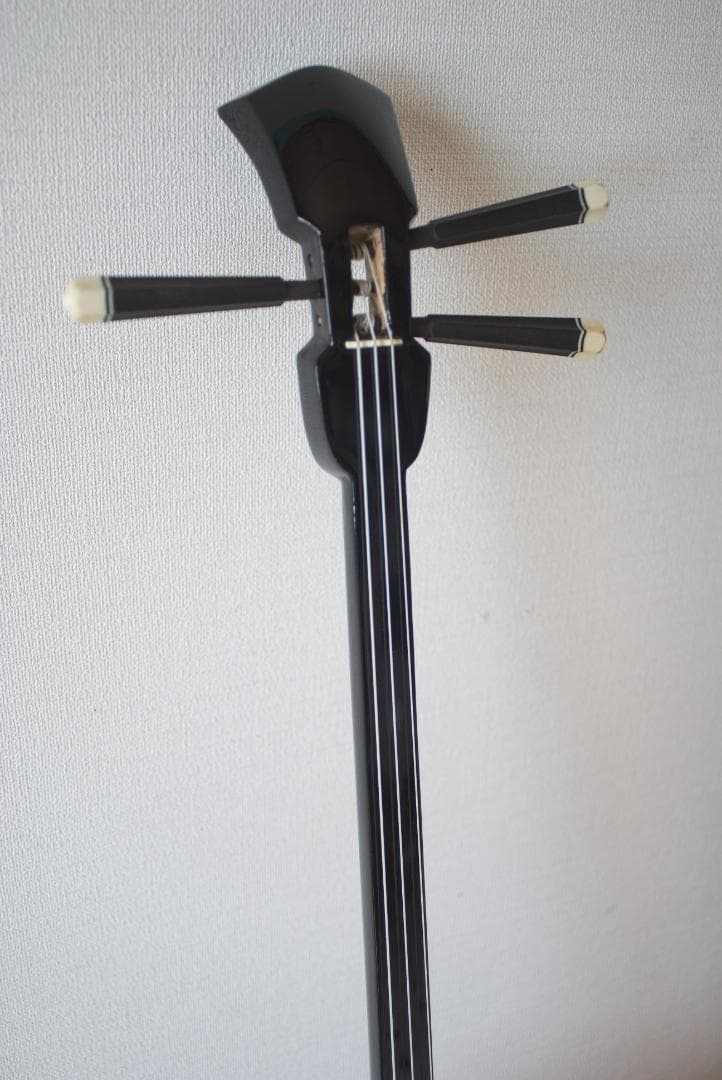 三線　沖縄　人工皮張り ハードケース付き　三味線　送料込み
