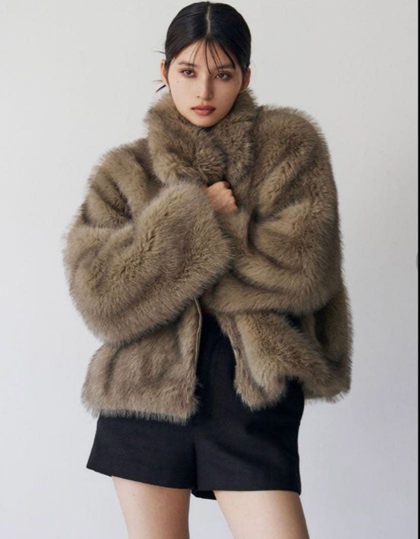 る*ん様 【新品未使用】【完売品】 MURUA MIX フェイクファーブルゾン