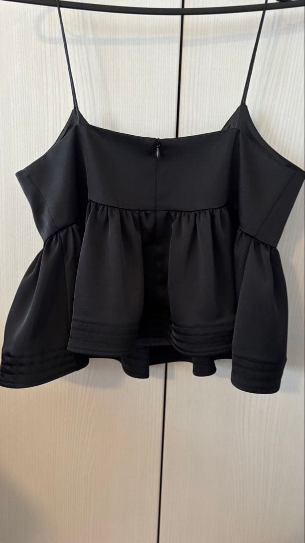 machatt サテンフレアキャミソール ブラック 36