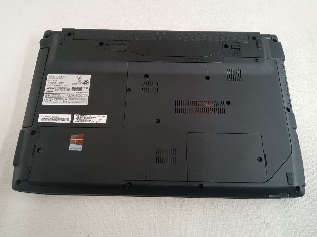 Λ LIFebook FMVA53MBKS テカリ ストレージ無 8GB