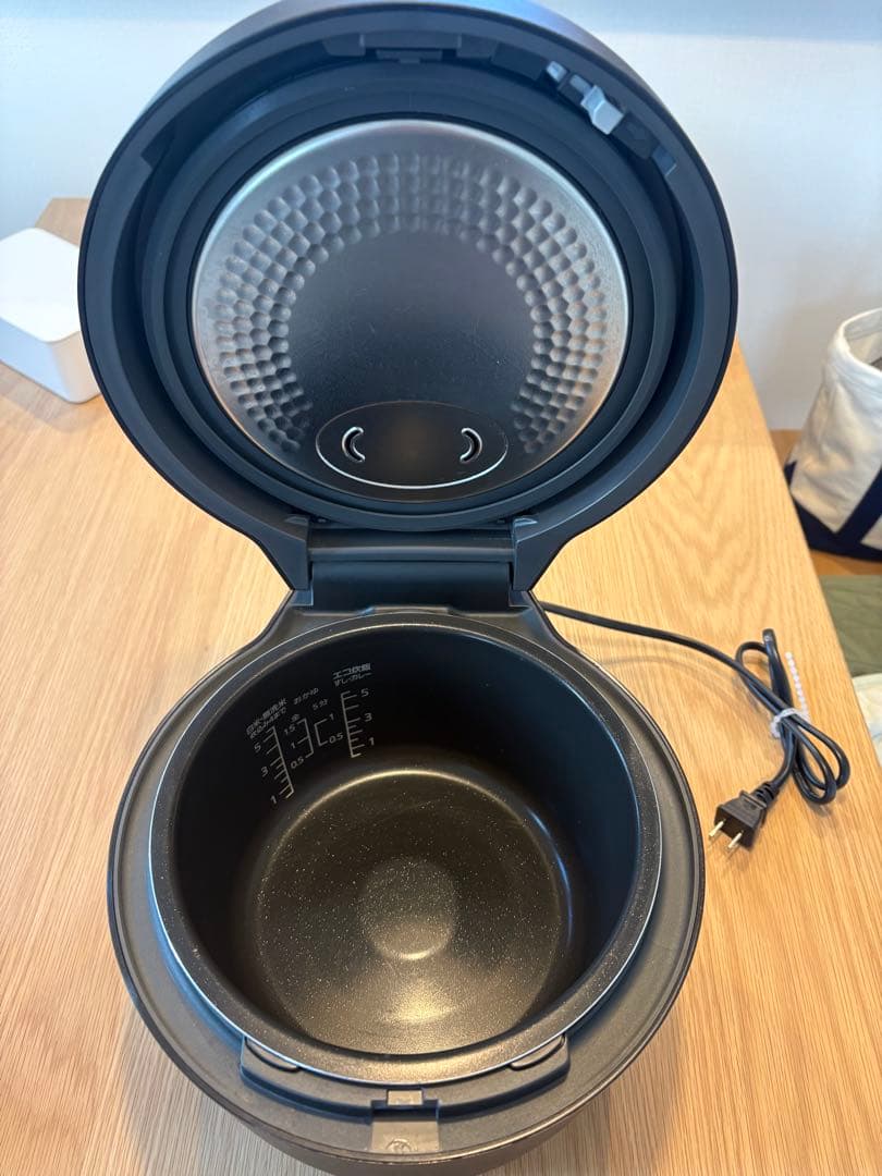 【値下げしました】Panasonic 炊飯器 SR-H110 黒