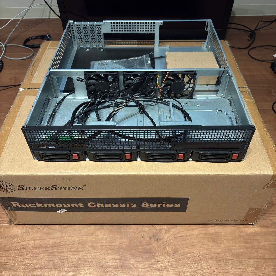 SilverStone ラックマウントサーバー SST-RM21-304