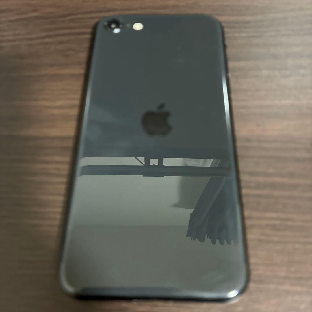 Apple iPhone SE 第二世代 ブラック　不具合有り