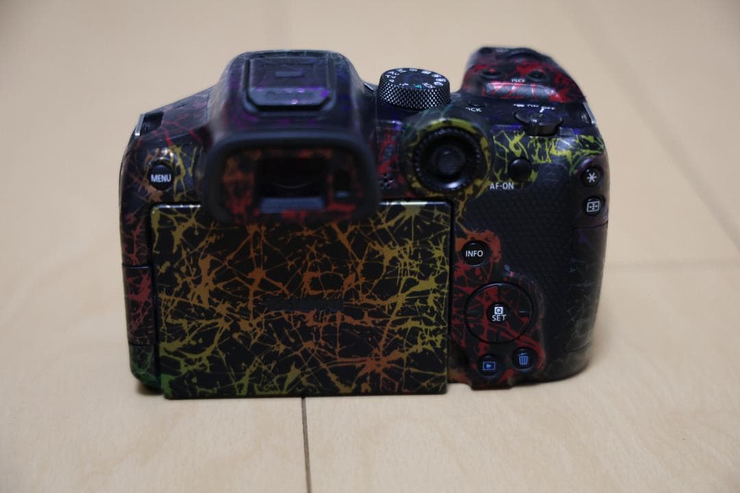 【美品・保証期間中】キヤノン EOS R7 ボディ ミラーレス一眼