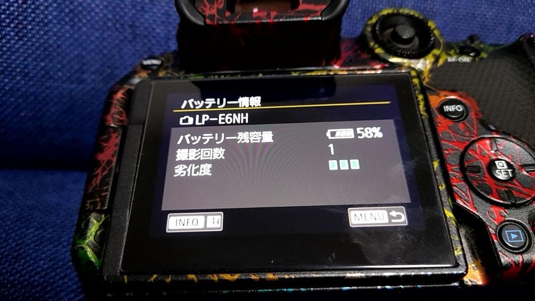 【美品・保証期間中】キヤノン EOS R7 ボディ ミラーレス一眼