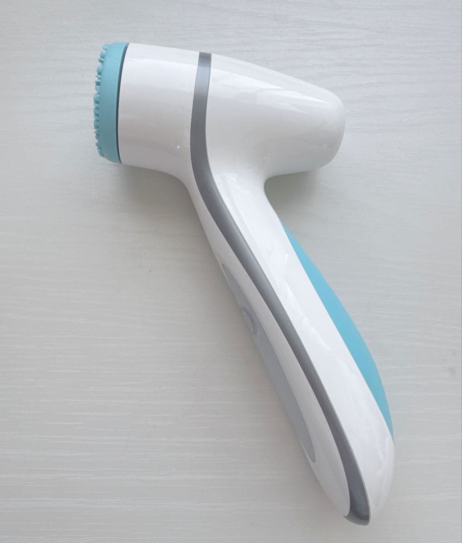 ルミスパ　ニュースキン　洗顔ブラシ ホワイト/ブルー 充電コードのみ