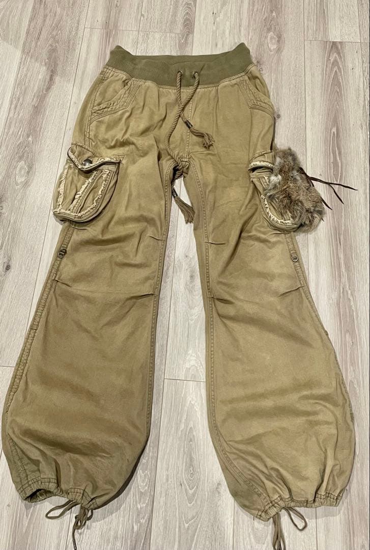 g.o.a ファー付きカーゴパンツ