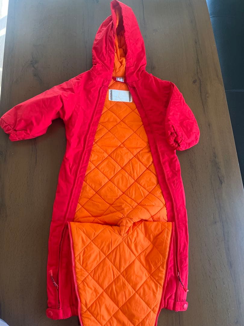 montbell 赤 フード付ベビージャンプスーツ80cm