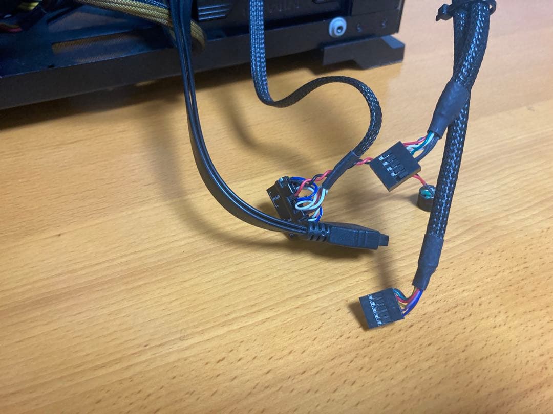 玄人志向 800W 80PLUS PLATINUM + ミドルタワーPCケース