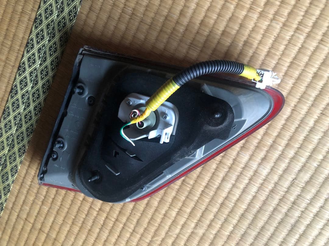 200系クラウン前期アスリート　純正テール