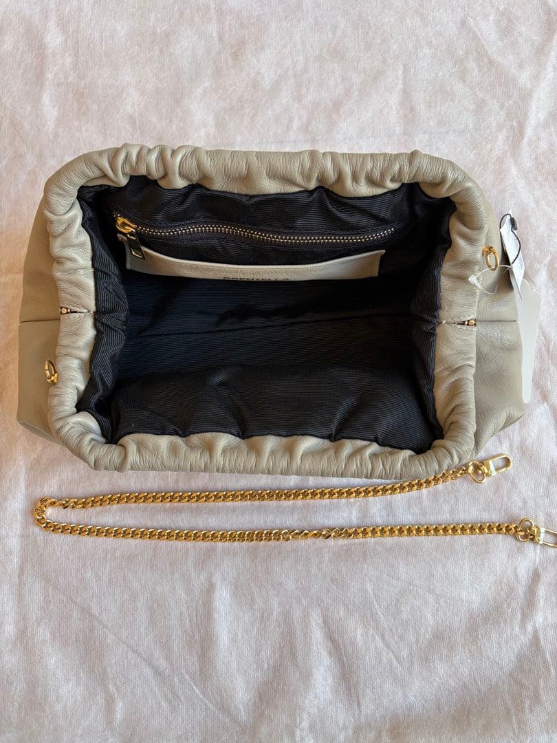 アパルトモン　BRENTELLA CLUTCH BAG