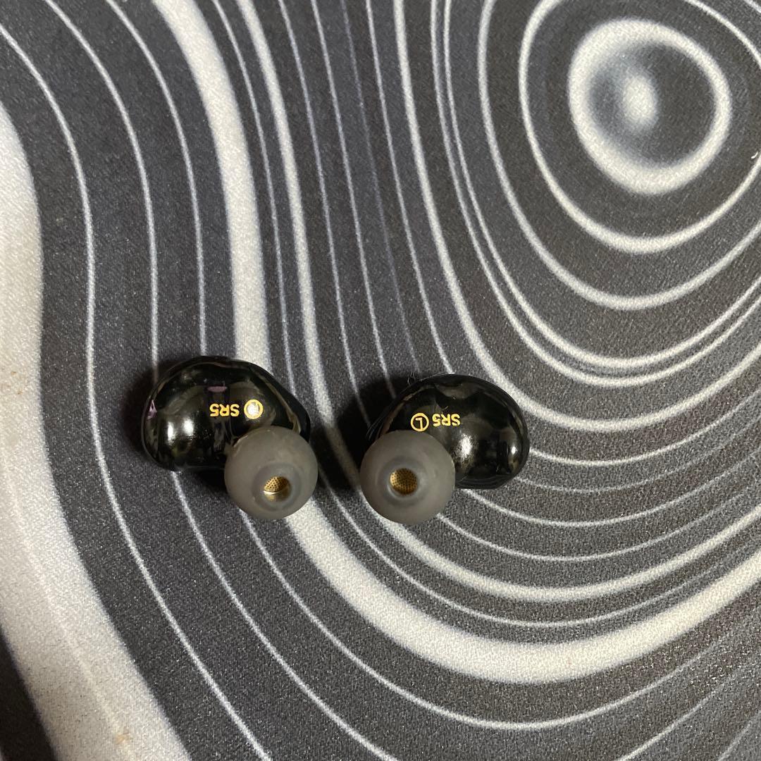 SR5 有線イヤホン sound rhyme